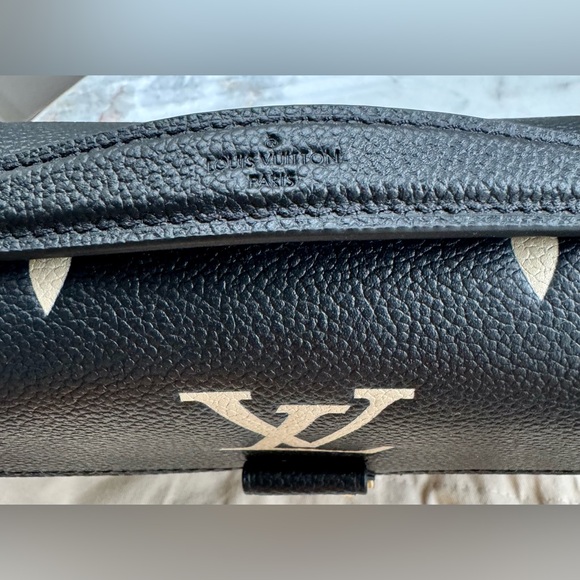Louis Vuitton Bag - Picture 6 of 12